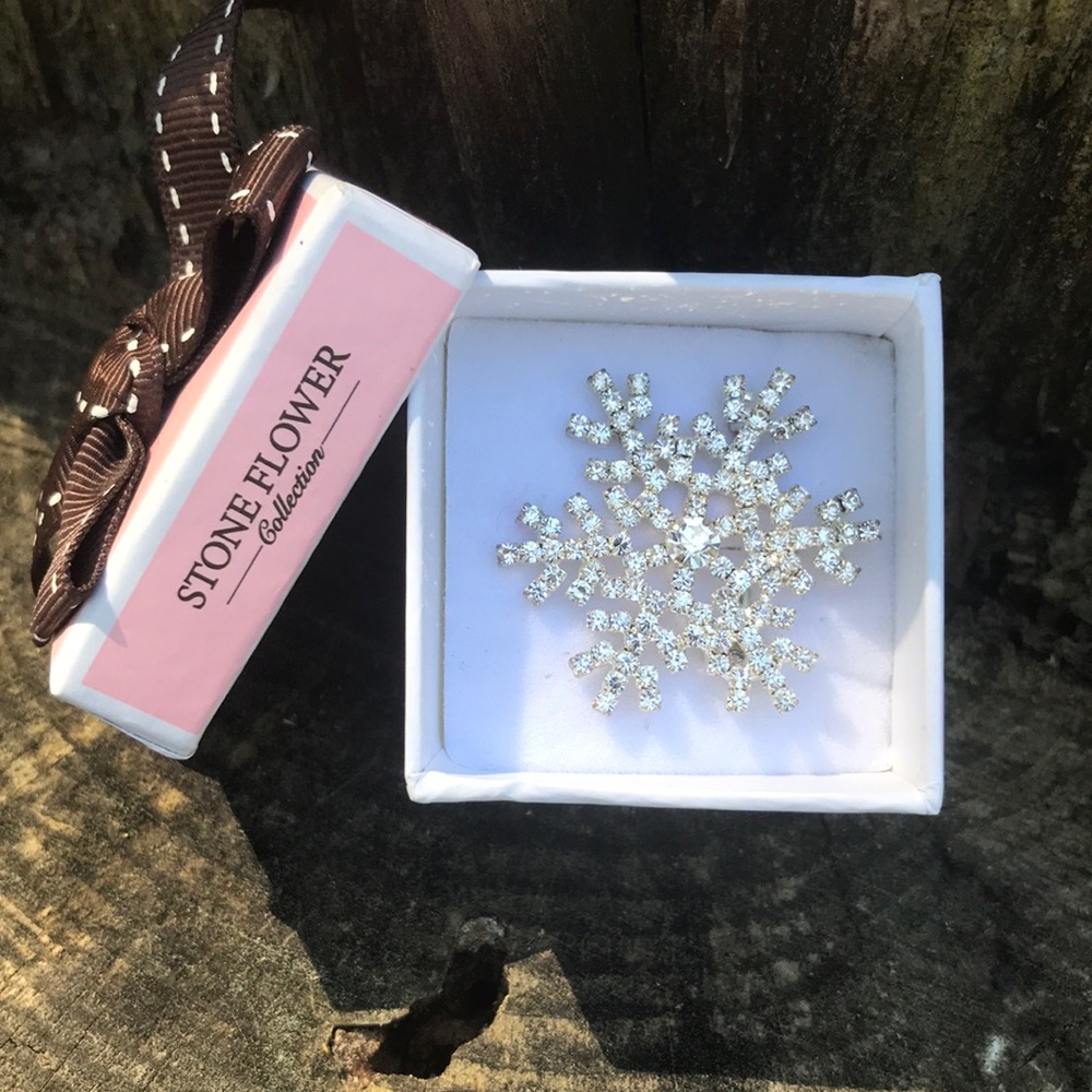 Stone Flower Snowflake Pin